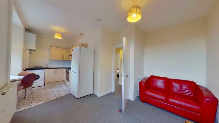 1 Bedroom Flat To Rent In Piershill Place, Edinburgh, Midlothian, EH8