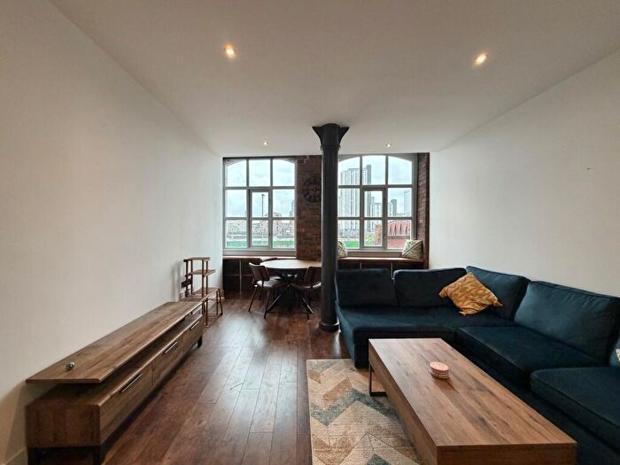 2 Bedroom Apartment To Rent In Royal Mills, Redhill Street, Manchester, M4
