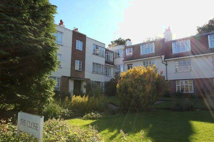 2 Bedroom Apartment To Rent In The Close, Muswell Avenue, Muswell Hill, London, N10