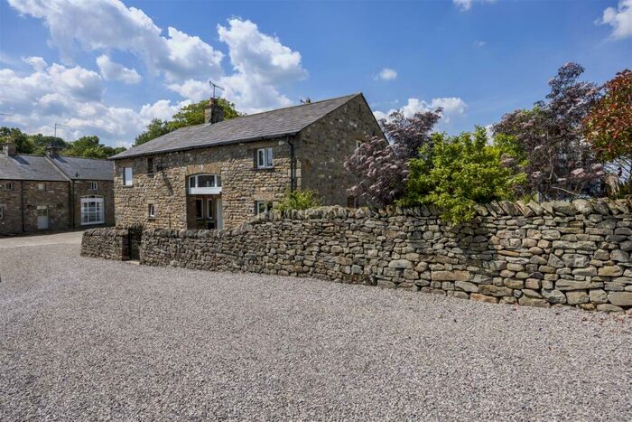 4 Bedroom Barn Conversion For Sale In New Close Barn, Low Bottom, LA2