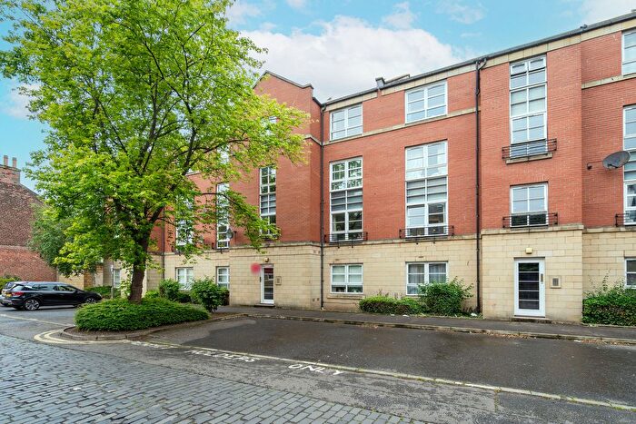 2 Bedroom Flat For Sale In Flat Elbe Street, Edinburgh, EH6