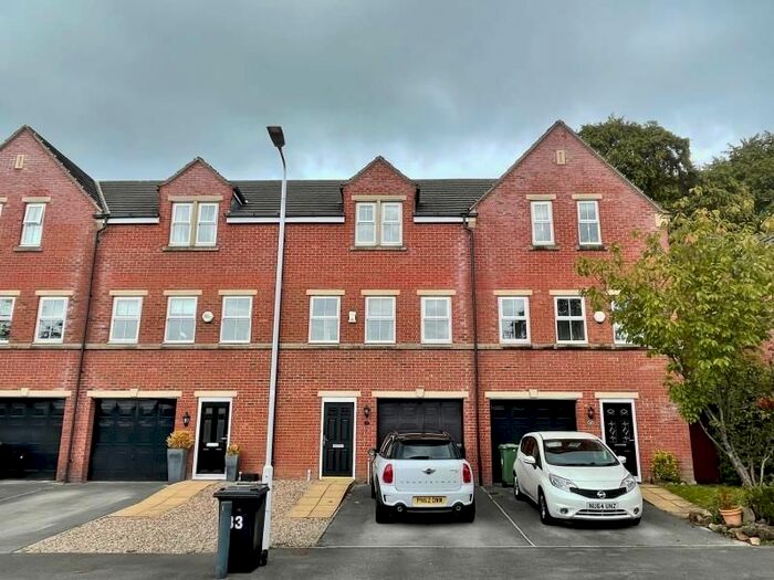3 Bedroom Town House To Rent In Woodlea Lane, Meanwood, Leeds, LS6