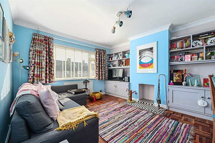 2 Bedroom Semi-detached Bungalow For Sale In Windlesham Close, Portslade, Brighton, BN41