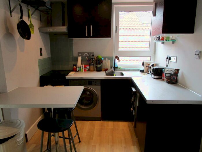 1 Bedroom Flat To Rent In Randall Road, Cliftonwood, Bristol, BS8