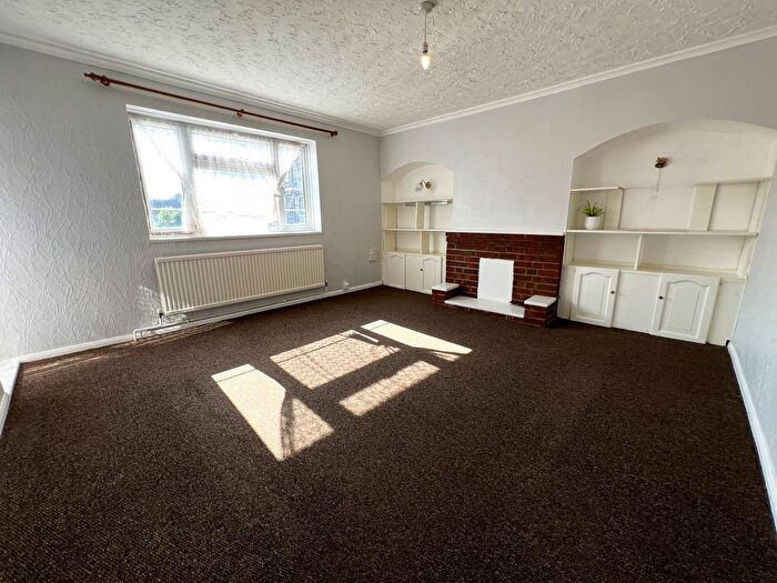 3 Bedroom Flat To Rent In Suffolk Road, Ilford, IG3