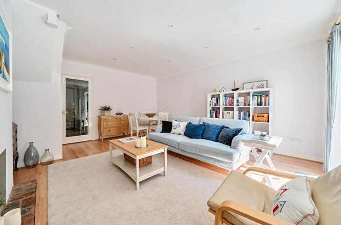 3 Bedroom Terraced House For Sale In Kings Terrace, Emsworth, PO10