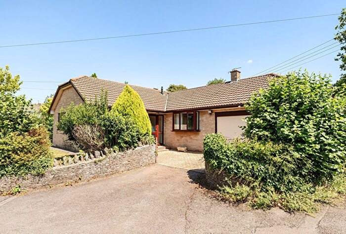 3 Bedroom Bungalow For Sale In Brockridge Lane, Frampton Cotterell, Bristol, Gloucestershire, BS36
