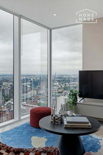 2 Bedroom Flat To Rent In Colliers Yard, M3