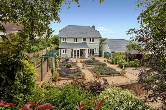 4 Bedroom Detached House For Sale In Peacocke Way, Rye, TN31