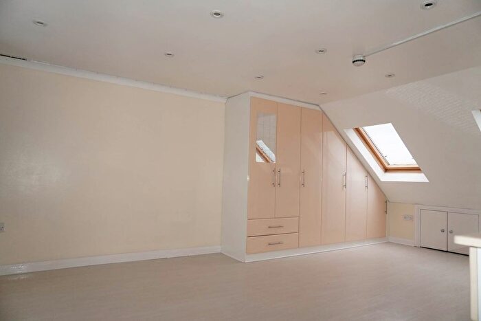 4 Bedroom Semi Detached House To Rent In Lady Margaret Road, Uxbridge, UB1