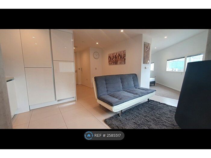 1 Bedroom Flat To Rent In Nottingham One Tower, Nottingham, NG1