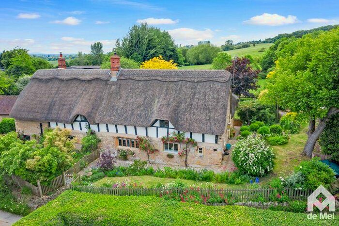 4 Bedroom Cottage For Sale In Grafton, Gloucestershire, GL20