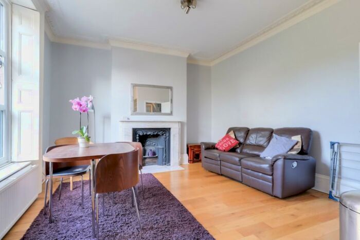 4 Bedroom Apartment To Rent In Holloway Road, London, N19
