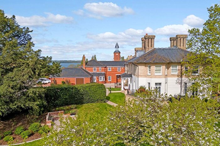 4 Bedroom Mews For Sale In Bearmains, Church Lane, South Hanningfield, CM3