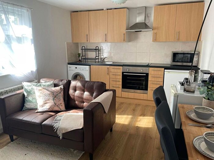 2 Bedroom Flat To Rent In Conway Road, Whitton, TW4