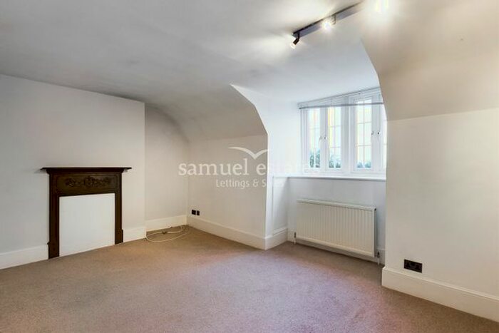 1 Bedroom Flat To Rent In Grove Park, Denmark Hill, SE5