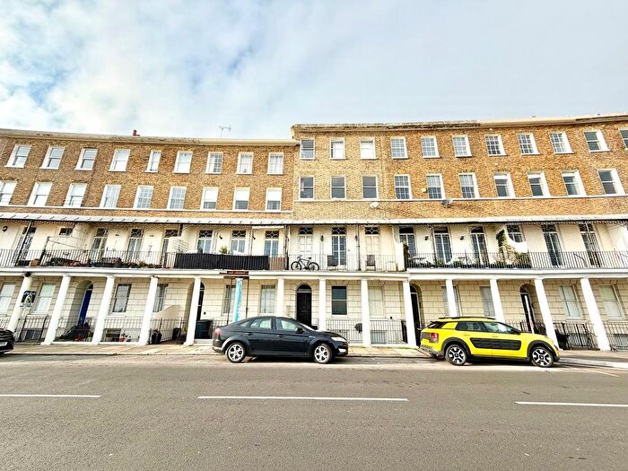 1 Bedroom Flat To Rent In Wellington Crescent, Ramsgate, Kent, CT11