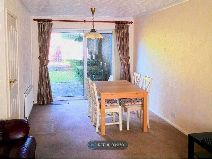 3 Bedroom Semi-Detached House To Rent In Stare Green, Coventry, CV4