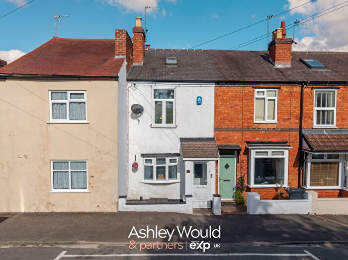 3 Bedroom Terraced House For Sale In Queen Street, Kingswinford, DY6