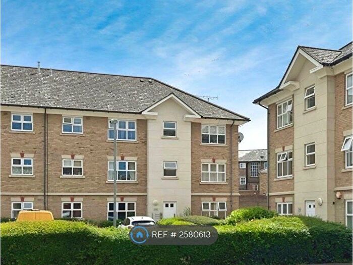 2 Bedroom Flat To Rent In Stapleford Close, Chelmsford, CM2