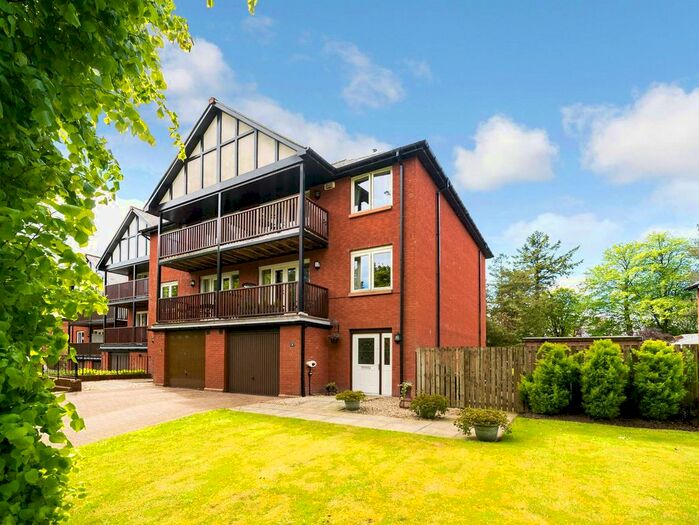 4 Bedroom Town House For Sale In Laurel Way, Bridge Of Weir, PA11