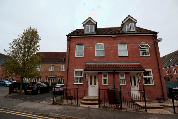 3 Bedroom Semi-Detached House To Rent In Anchor Close, Lincoln, LN5