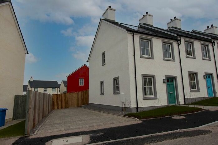 2 Bedroom End Of Terrace House To Rent In Laggnagere, Tornagrain, Inverness., IV2