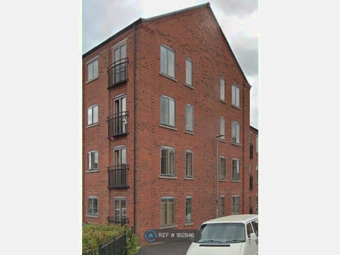 2 Bedroom Flat To Rent In Weavers Court, Hinckley, LE10