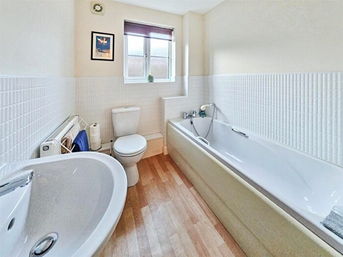 2 Bedroom Flat To Rent In Coltpark Woods, Hamsterley Colliery, Newcastle Upon Tyne, Durham, NE17