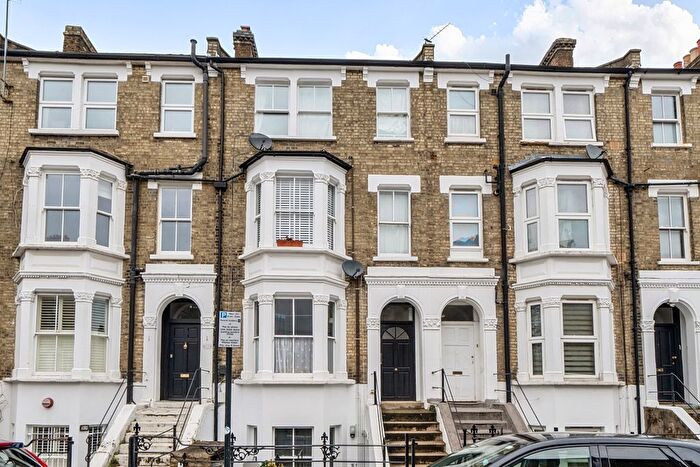 1 Bedroom Flat To Rent In Goodwin Road, London, W12