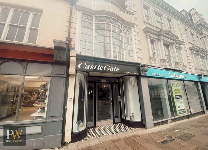 2 Bedroom Apartment To Rent In Castlegate, Castle Mews, MK40