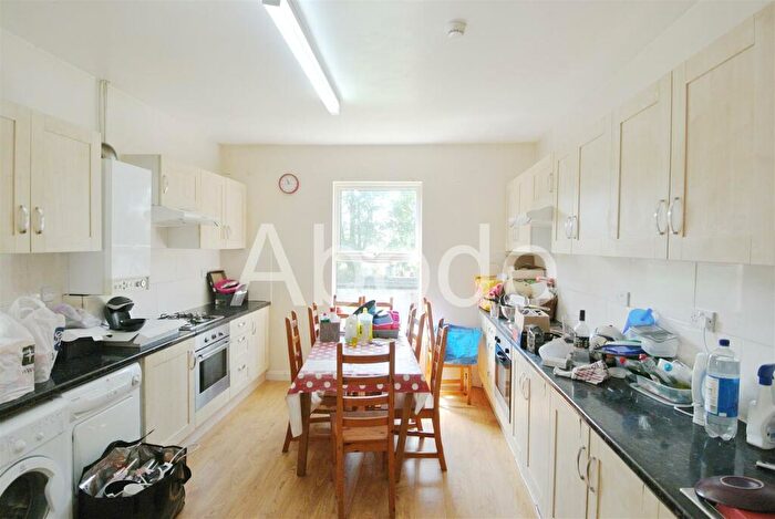 9 Bedroom House To Rent In Cardigan Road, Headingley, Leeds, LS6