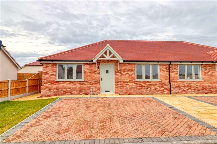 2 Bedroom Bungalow For Sale In Madeleine Gardens, Great Holland, CO13