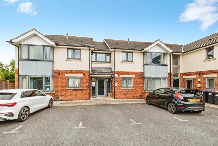 2 Bedroom Flat For Sale In Archer Road, Branston, Lincoln, LN4