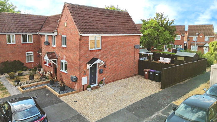 2 Bedroom End Of Terrace House For Sale In Linnet Way, Sleaford, NG34