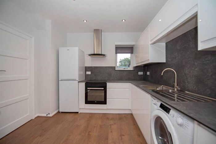 3 Bedroom Detached House To Rent In Belmont Avenue, Bulwell, Nottingham, NG6