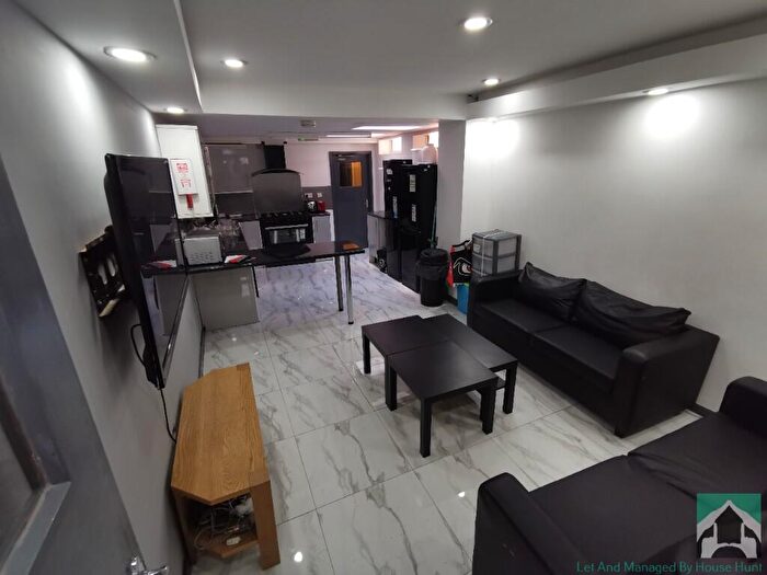 7 Bedroom Terraced House To Rent In North Road, Birmingham, B29