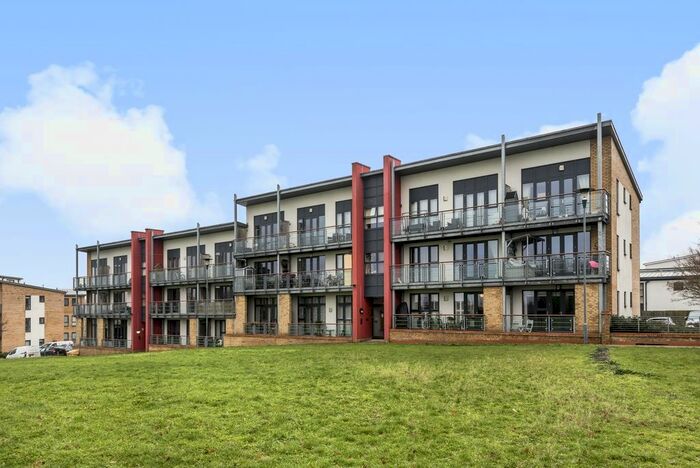 2 Bedroom Flat To Rent In Skylark Avenue, Greenhithe, DA9