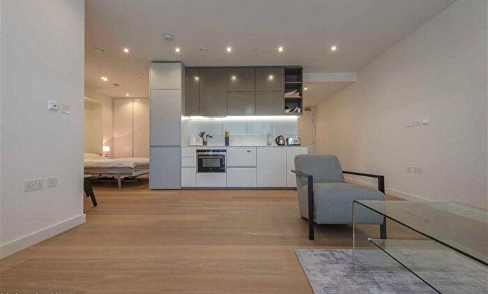 Studio To Rent In Handyside Street, London, N1C