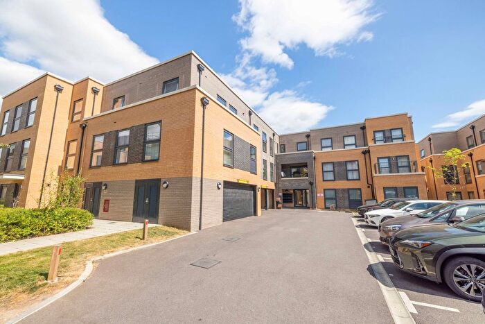 1 Bedroom Flat For Sale In Jubilee House, Cornwall Gardens, Taplow, SL6