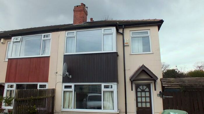 3 Bedroom Semi-Detached House To Rent In St. Anns Gardens, Leeds, LS4