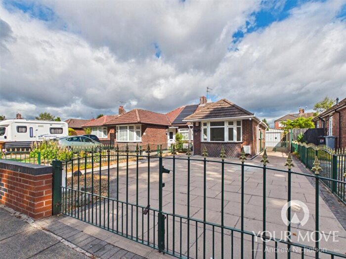 2 Bedroom Bungalow For Sale In Crewe Road, Crewe, Cheshire, CW1