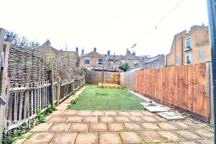4 Bedroom Terraced House To Rent In Liverpool Grove, London, SE17
