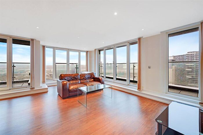 2 Bedroom Apartment To Rent In The Oxygen, Royal Victoria Dock, E16