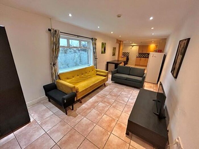 9 Bedroom House Of Multiple Occupation To Rent In Woodville Road, Cardiff(City), CF24