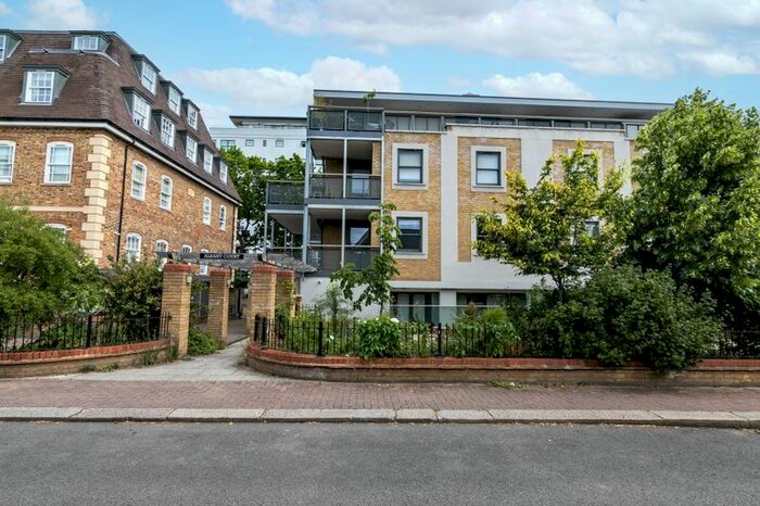 1 Bedroom Flat To Rent In Spring Grove, Brentford, W4