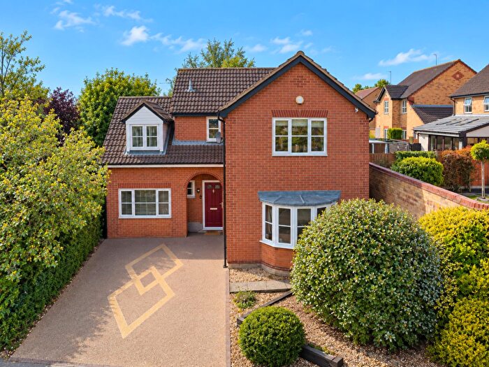 4 Bedroom Detached House For Sale In Honeysuckle Way, Abington Vale, Northampton, NN3