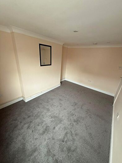 3 Bedroom Flat To Rent In Oxford Road, Reading, RG1