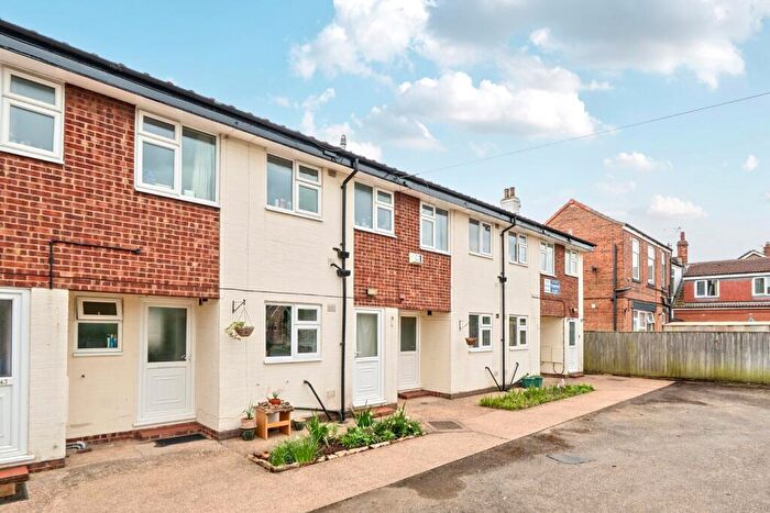 9 Bedroom Flat For Sale In Lawson Avenue, Cottingham, East Riding Of Yorkshi, HU16