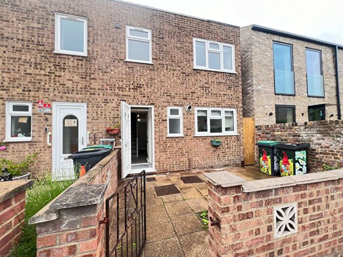 3 Bedroom Terraced House To Rent In Kings Road, London, N17